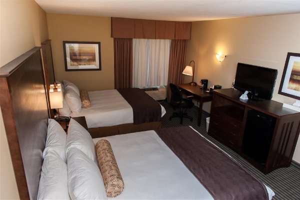 BEST WESTERN MAPLE RIDGE HOTEL